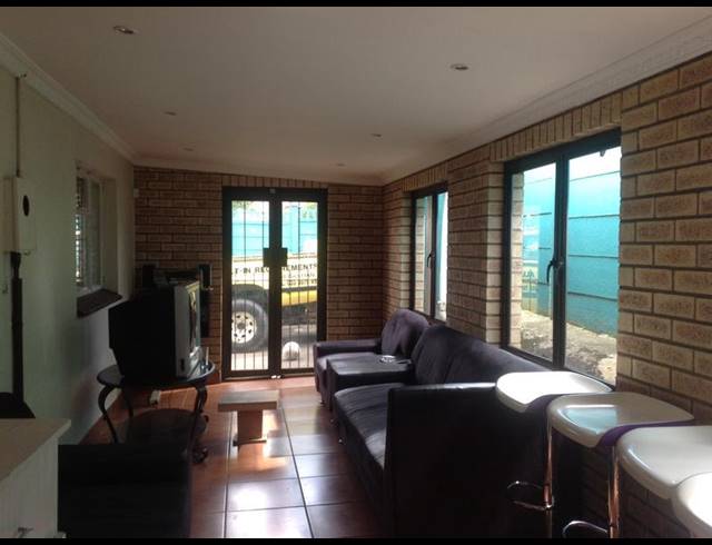 3 BEDROOM HOUSE FOR SALE IN WOODLANDS